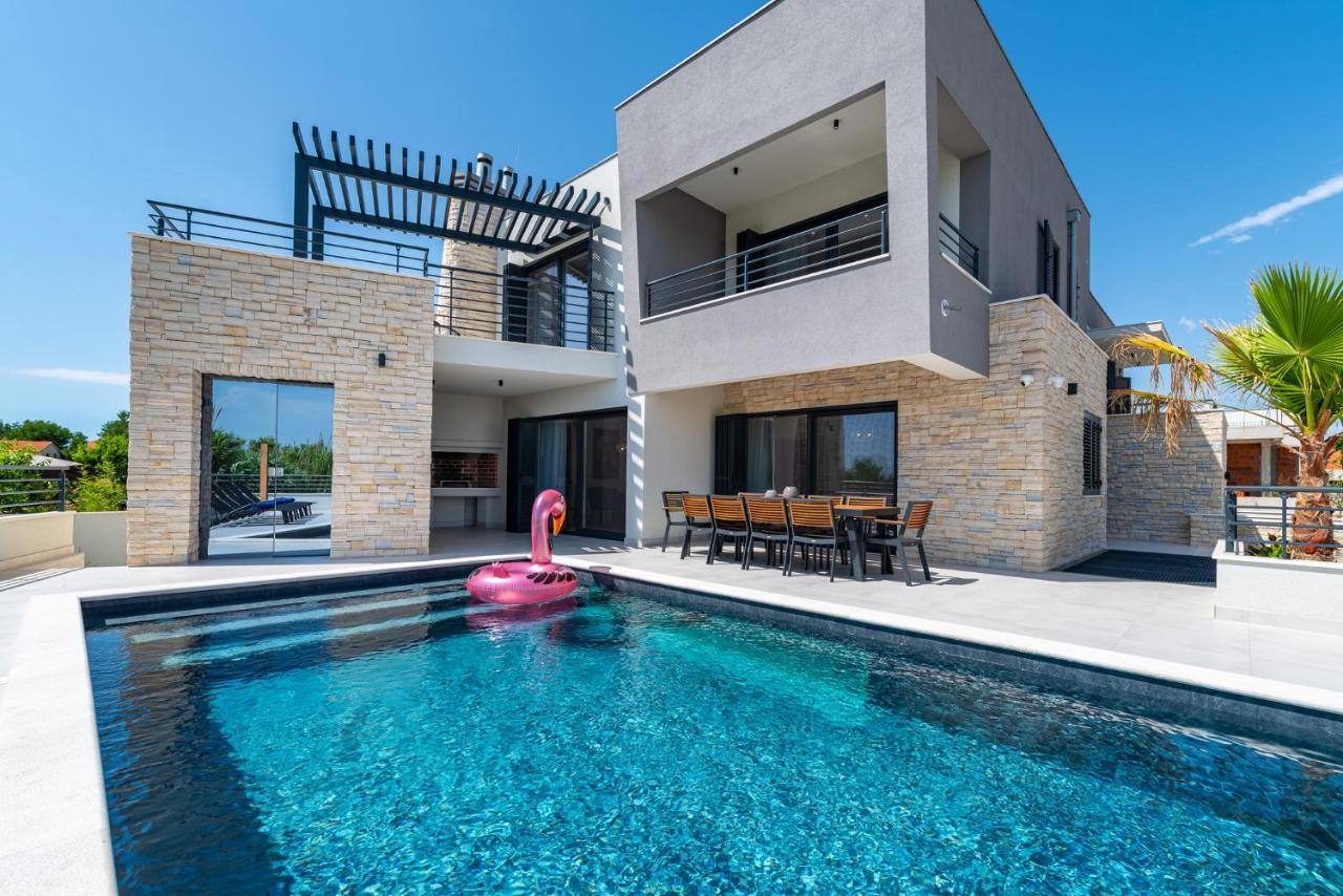 Villa Roca With Heated Pool And Sauna Privlaka  Eksteriør bilde