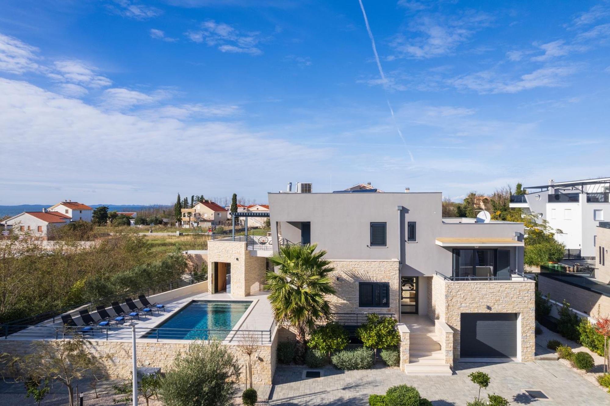 Villa Roca With Heated Pool And Sauna Privlaka  Eksteriør bilde