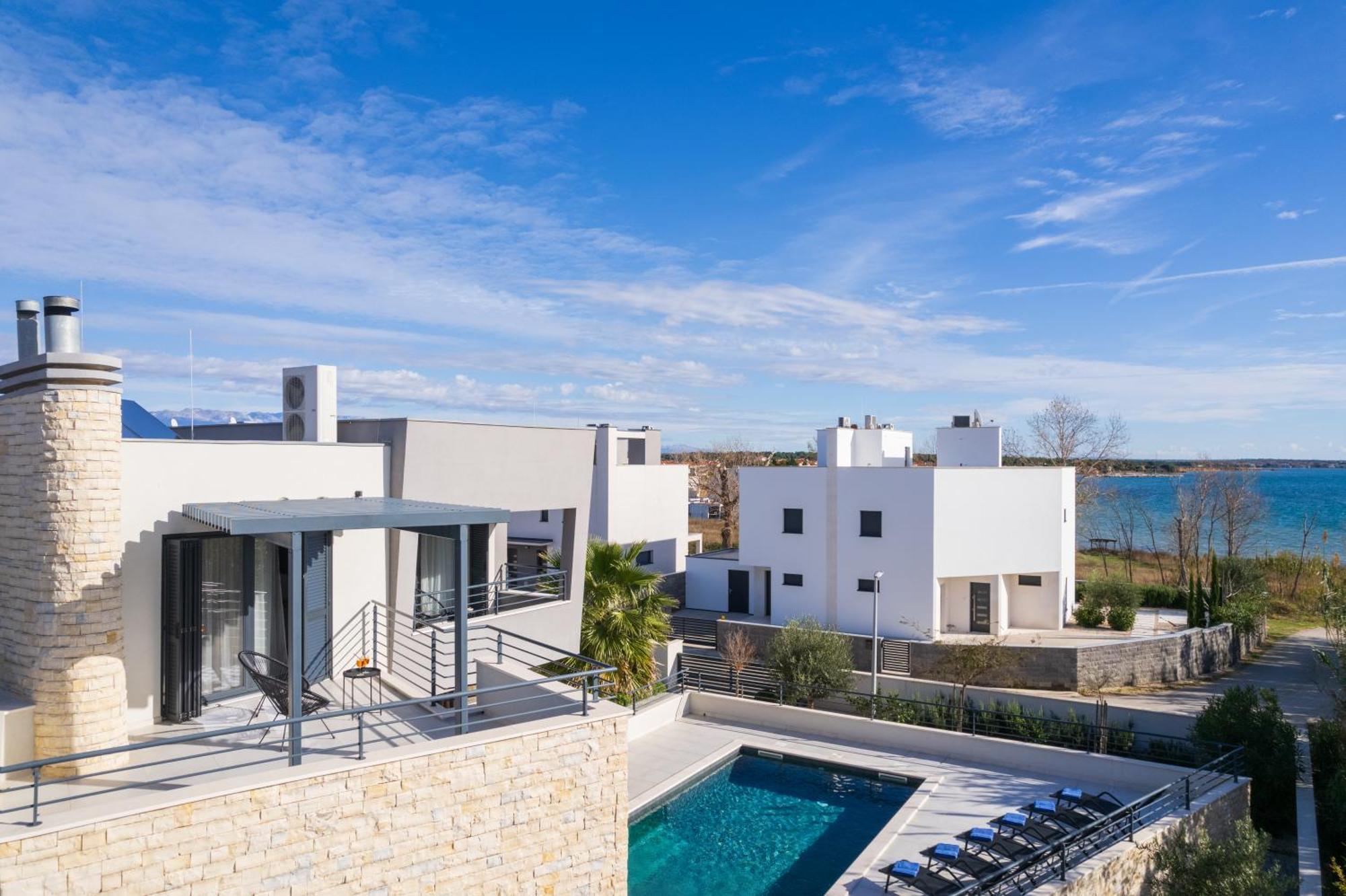 Villa Roca With Heated Pool And Sauna Privlaka  Eksteriør bilde