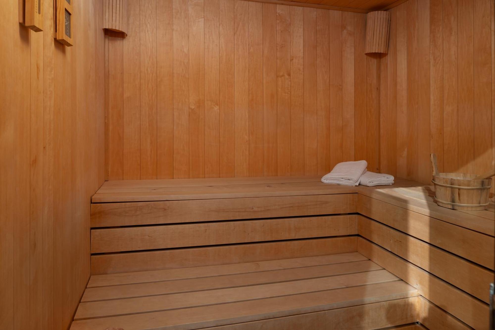 Villa Roca With Heated Pool And Sauna Privlaka  Eksteriør bilde
