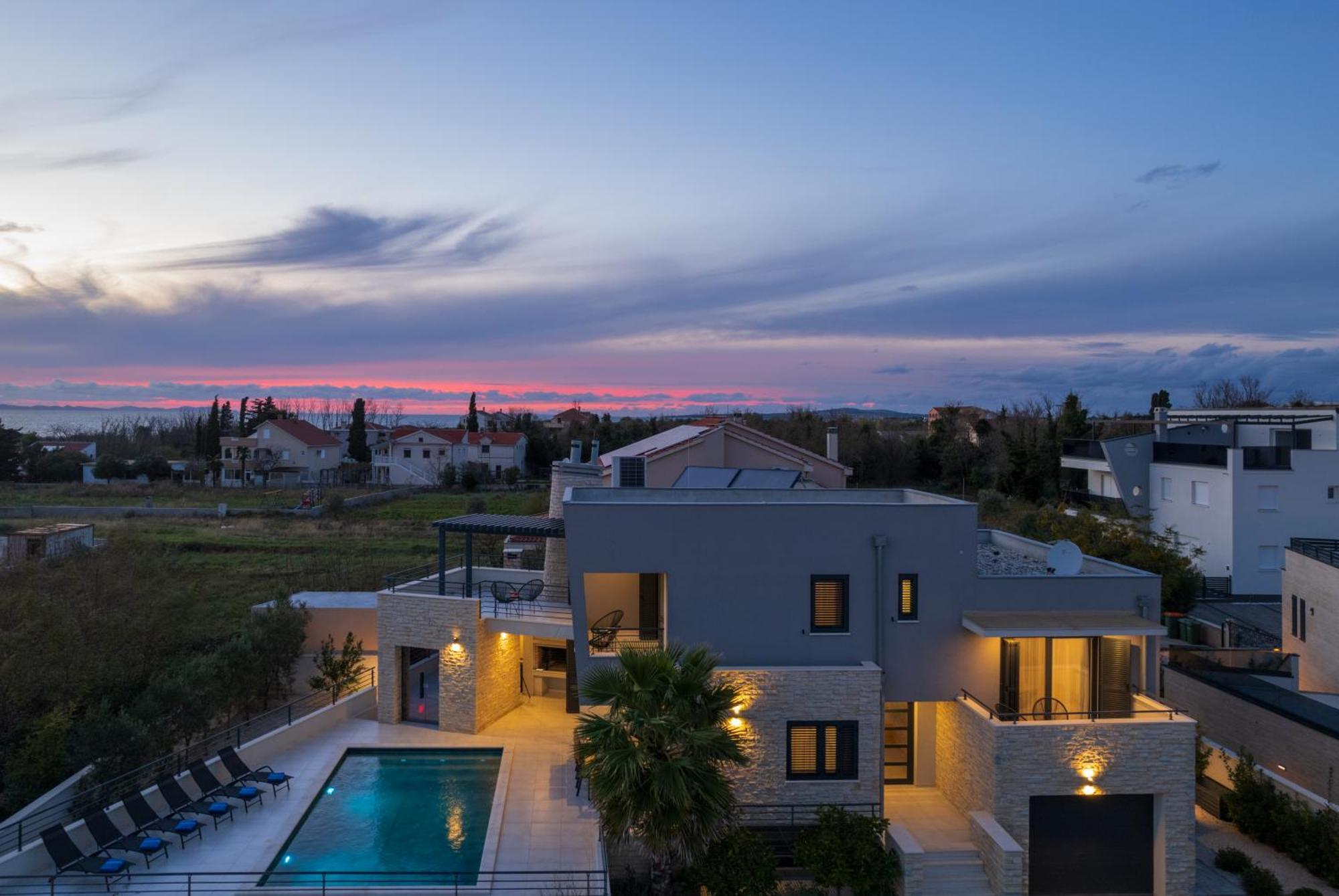 Villa Roca With Heated Pool And Sauna Privlaka  Eksteriør bilde